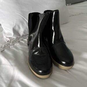 Sorel Black Ankle Boots with Tan Soles